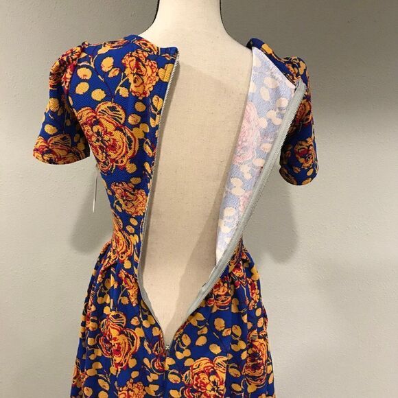Gorgeous LuLaRoe floral print Amelia dress‎ - Picture 8 of 11